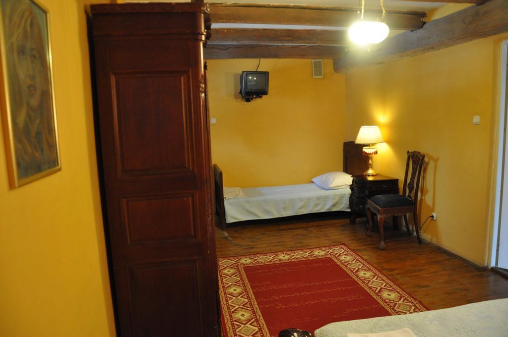 Ostoya Inn & Granary Jasionka Quarto foto
