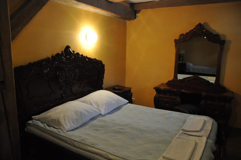 Ostoya Inn & Granary Jasionka Quarto foto
