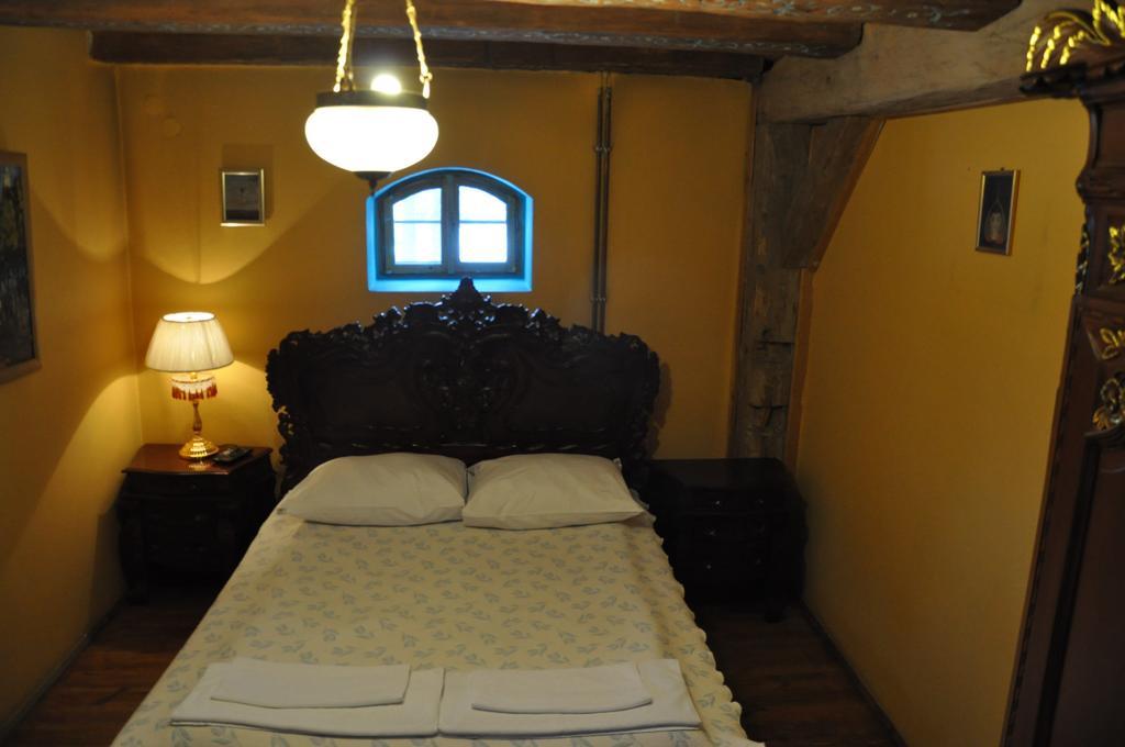 Ostoya Inn & Granary Jasionka Quarto foto