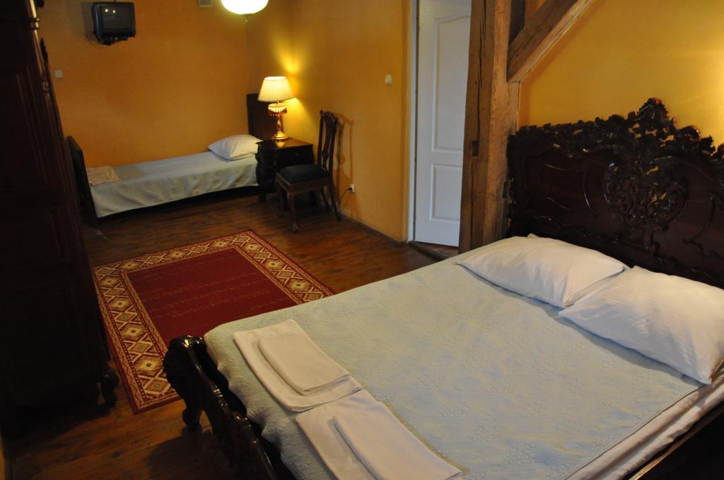 Ostoya Inn & Granary Jasionka Quarto foto